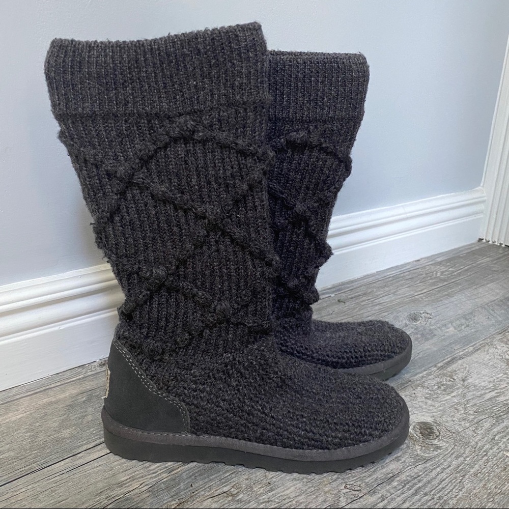 Ugg Knit Boots Women’s Size 8